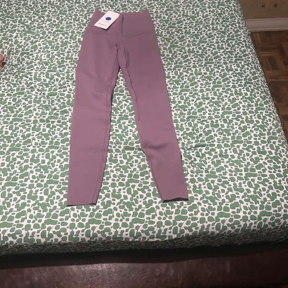 Adult Lululemon Glow Up HR Tight 28in leggings - Picture 1 of 5